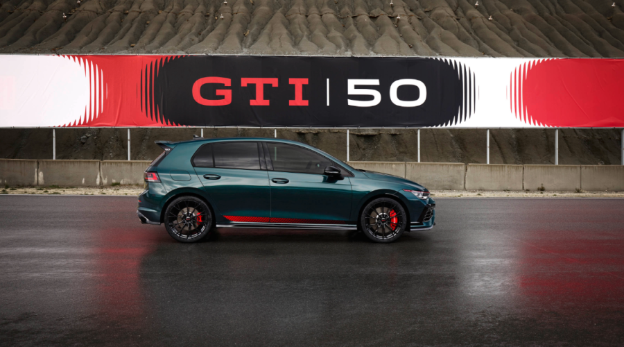 Огляд Volkswagen Golf GTI Edition 50 Dark Moss Green 2026