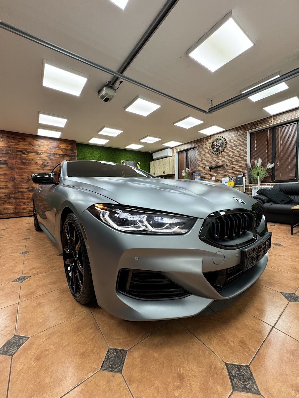 52Detailing studio – антигравійна плівка, нанокераміка, полірування, хімчистка, тонування, мийка, захисні покриття
