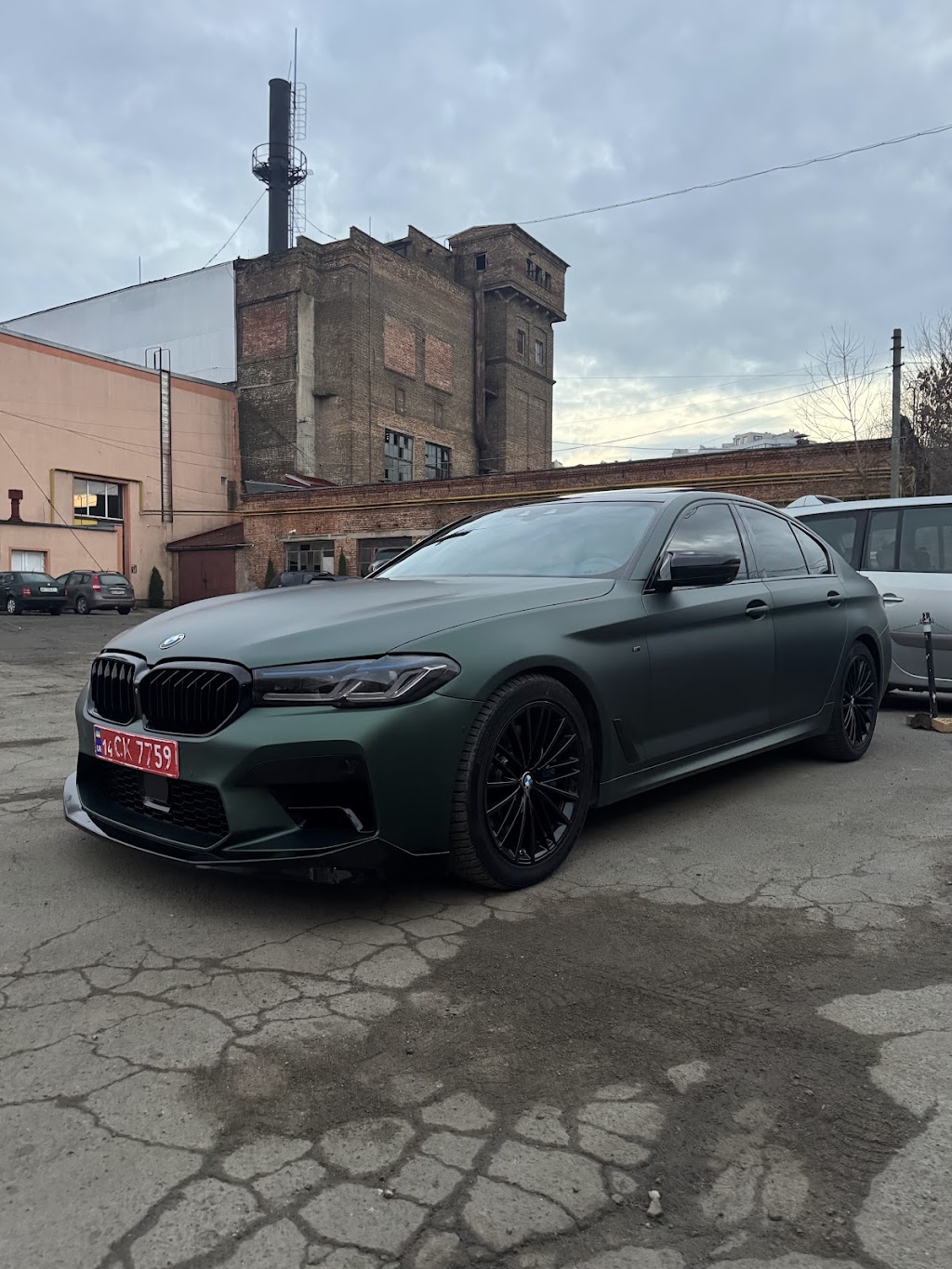 Autoton Detailing Захист антигравійною плівкою, Тонування, Детейлінг, Стайлінг, Антихром, Поклейка плівок, Плівка