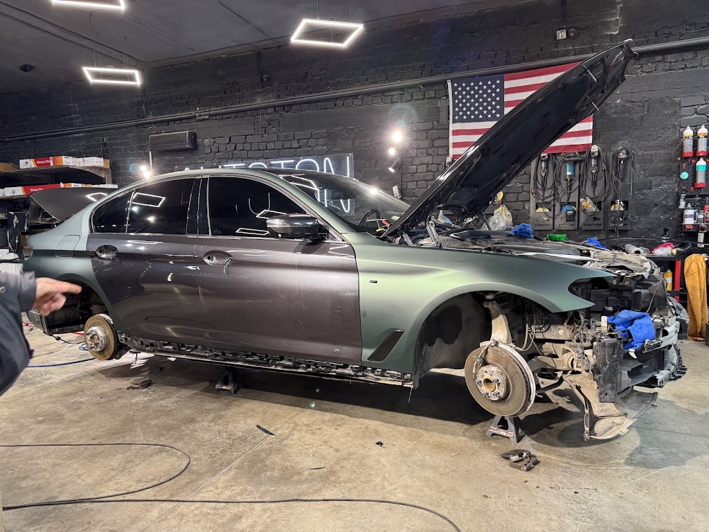 Autoton Detailing Захист антигравійною плівкою, Тонування, Детейлінг, Стайлінг, Антихром, Поклейка плівок, Плівка