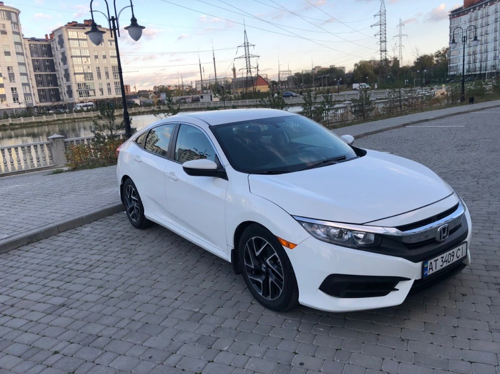 Автомобілі з Канади, США, Еміратів ОАЕ, Америки під ключ