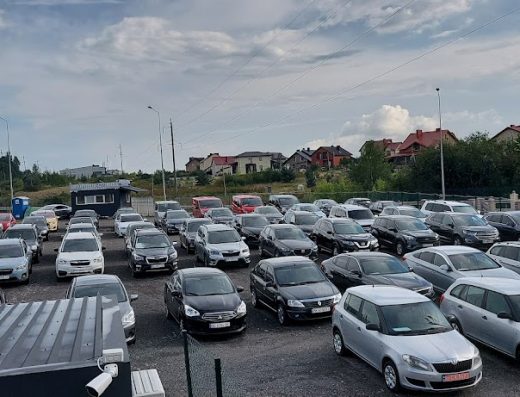 Авторинок Бережанська