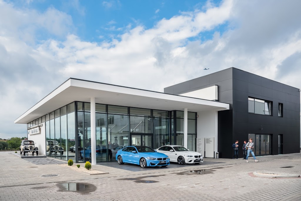 Автосалон BMW “Арія Моторс”