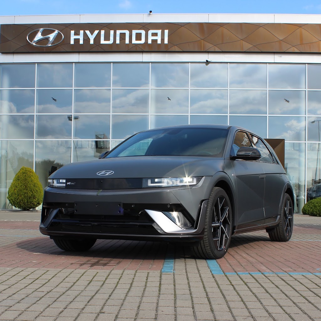 Автосалон Hyundai на Городоцькій, 306 “Арія Моторс”