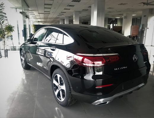 Автосалон Мерседес-Бенц