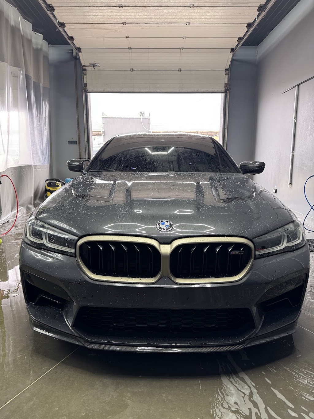 Crystal CarWash Studio
