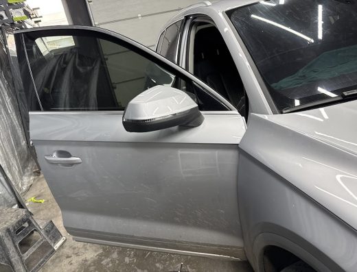 Детейлінг Блиск Aвтo Солонка Тонування Ремонт Скла Заміна Полірування Авто Фар Перетяжка Стелі Поклейка плівки на авто
