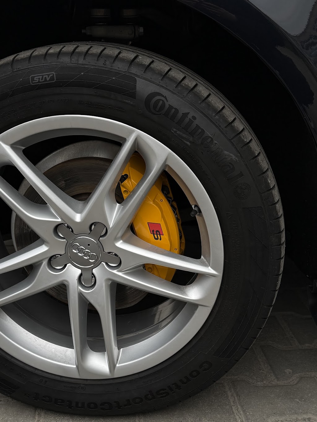 Детейлінг студія – Royal Detailing – хімчистка та полірування авто