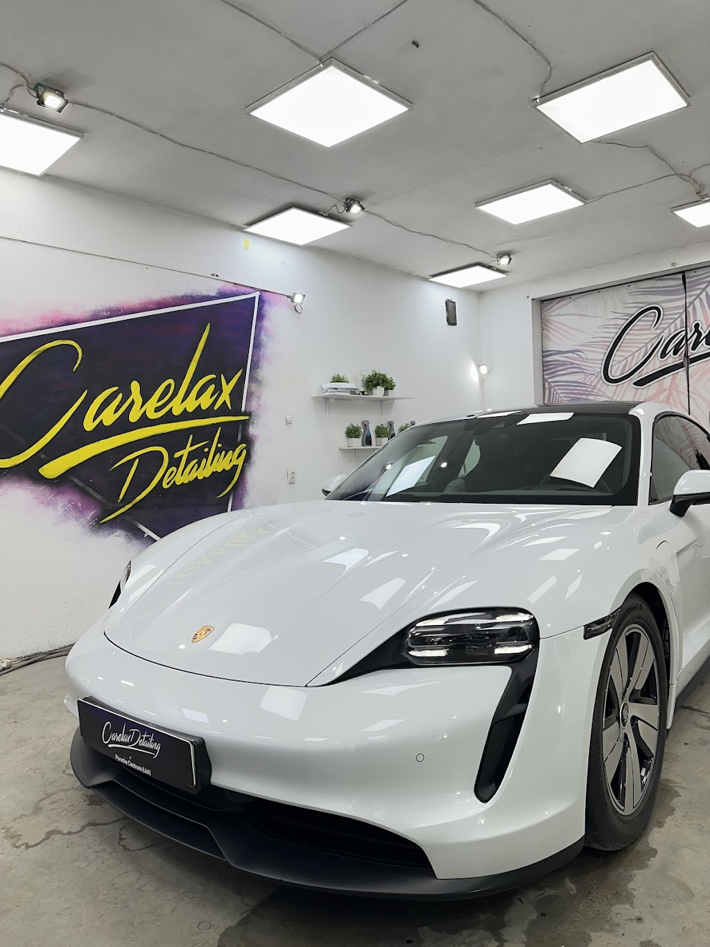 Детейлінг студія Carelax – Полірування , хімчистка та захист авто.