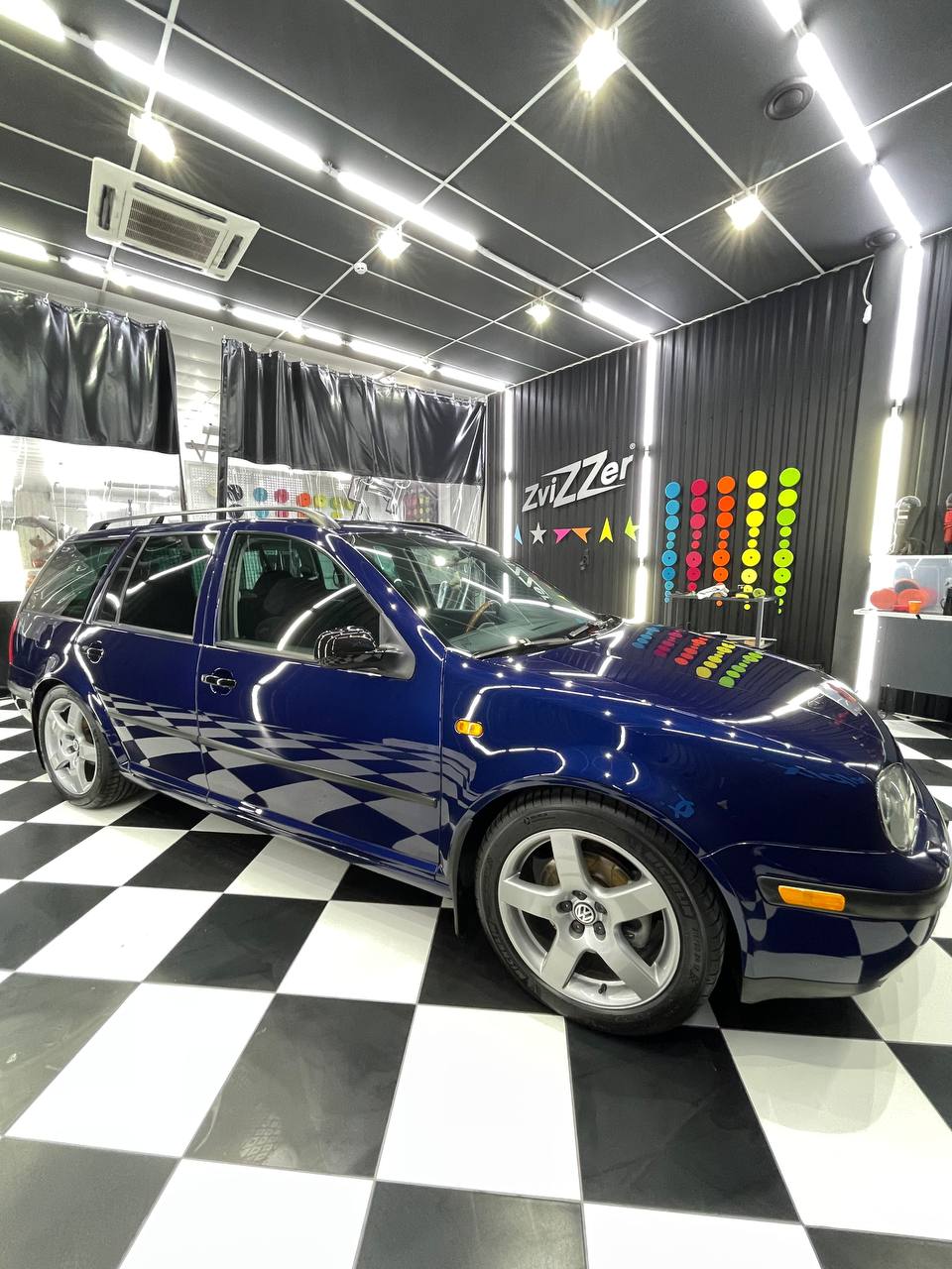 Helpix Center. Автомийка. Детейлінг. Автохімія. Автокосметика.