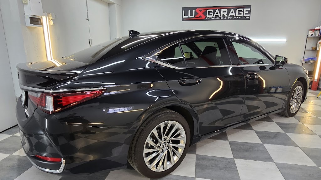 Lux Garage