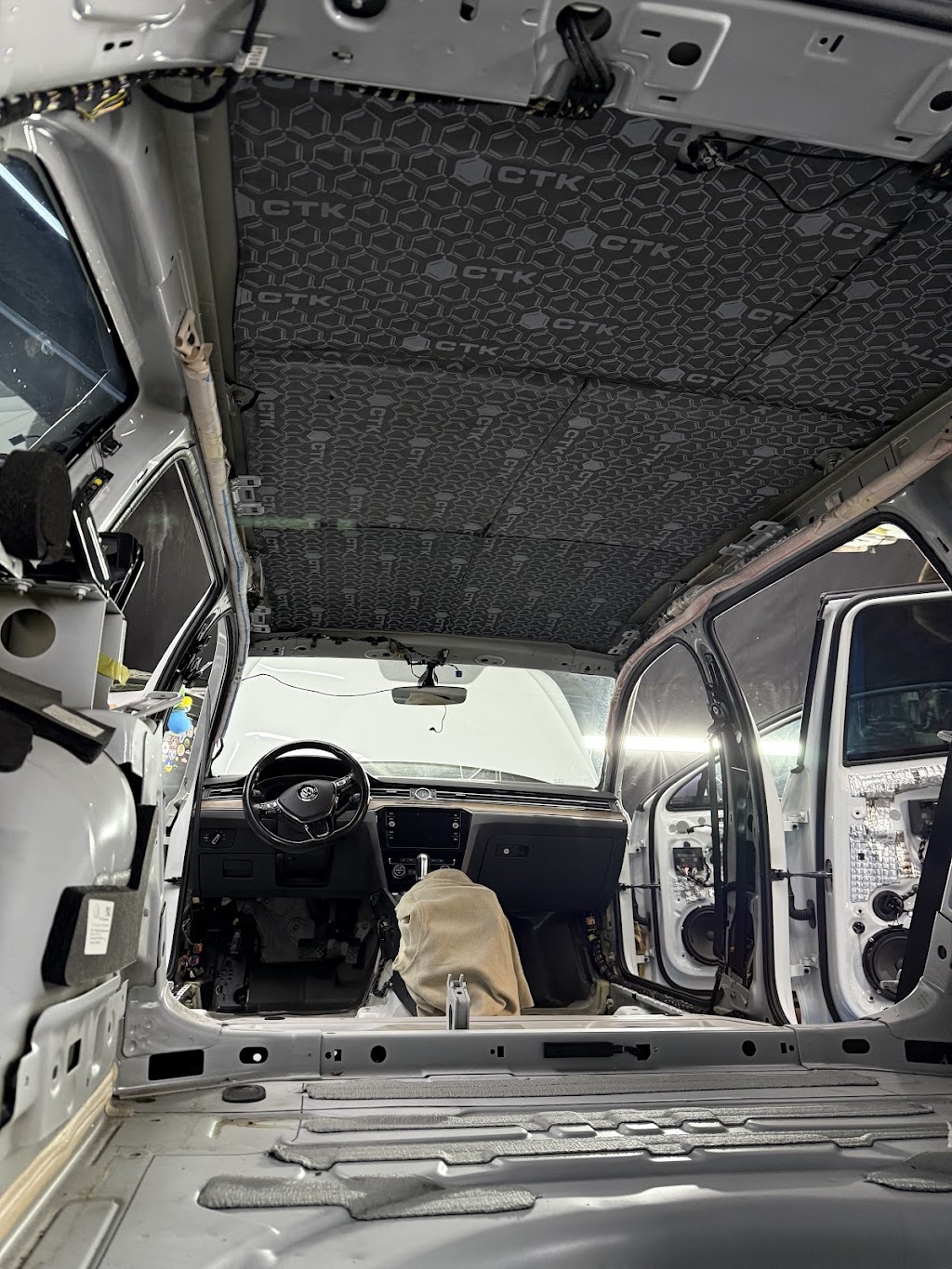 Svoi Auto Pro Тонировка Авто, Шумоизоляция, Полировка, Химчистка, Детейлинг, Шумоізоляція, Тонування