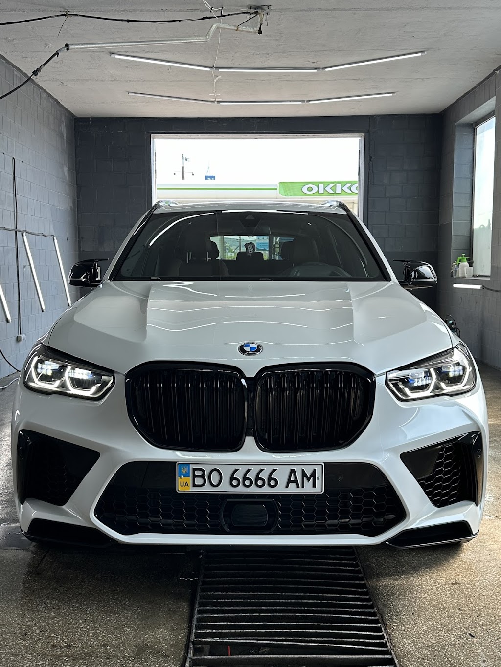 Автомийка Unlim Detailing (Хімчистка Авто, Полірування Кузова, нанесення захисного покриття)