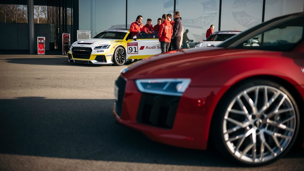 Audi Центр
