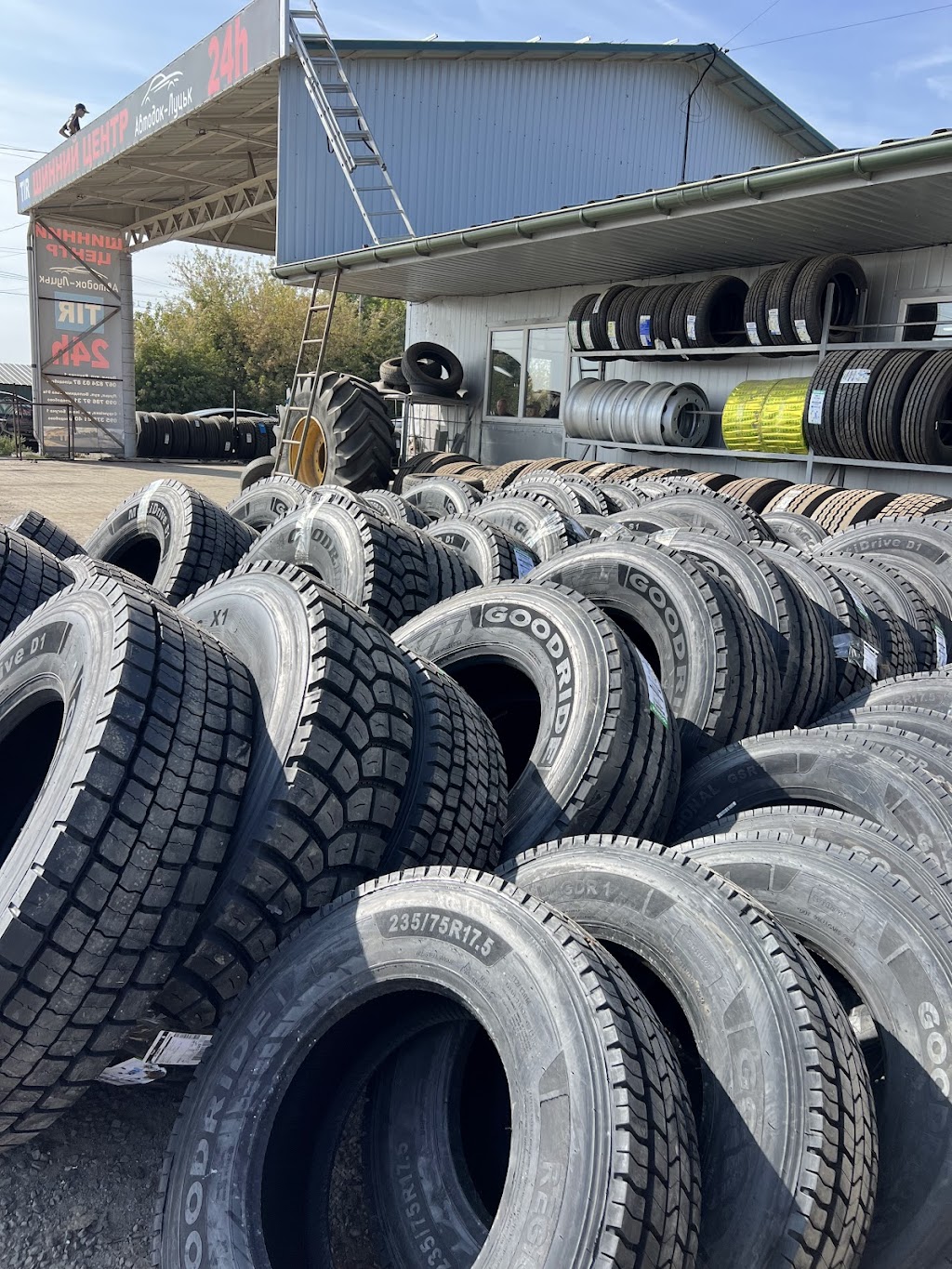 Автодок-Луцьк – TIR, шиномонтаж 24/7