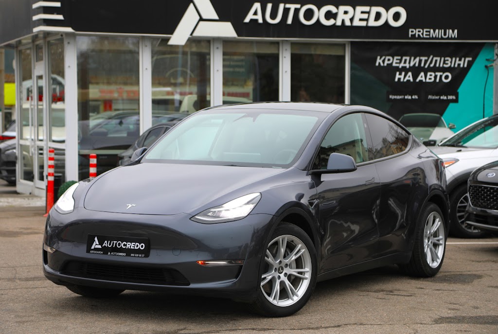 Автосалон AUTOCREDO продаж вживаних авто від власників. В Кредит/Лізинг, Trade-IN(обмін), Автовикуп, Автопідбір.