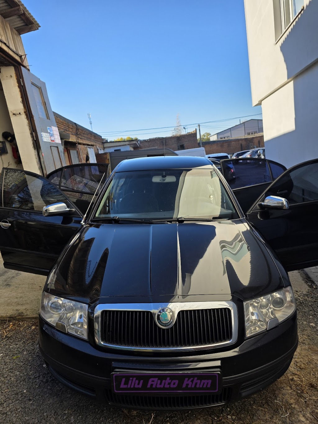 “Lilu Detailing” Полірування та хімчистка автомобіля
