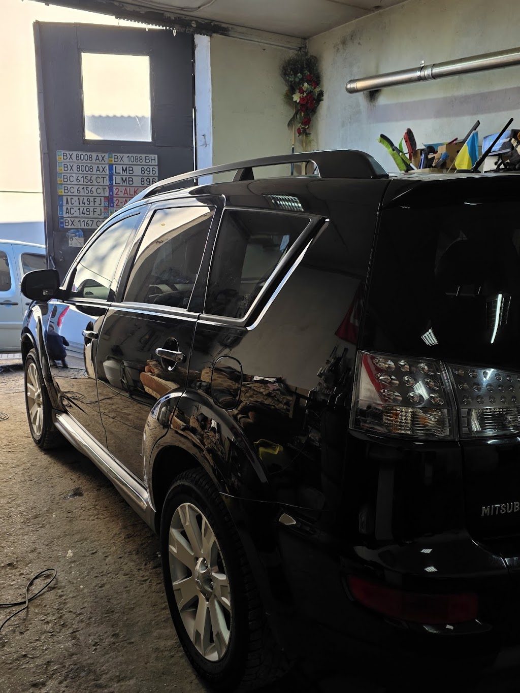 “Lilu Detailing” Полірування та хімчистка автомобіля
