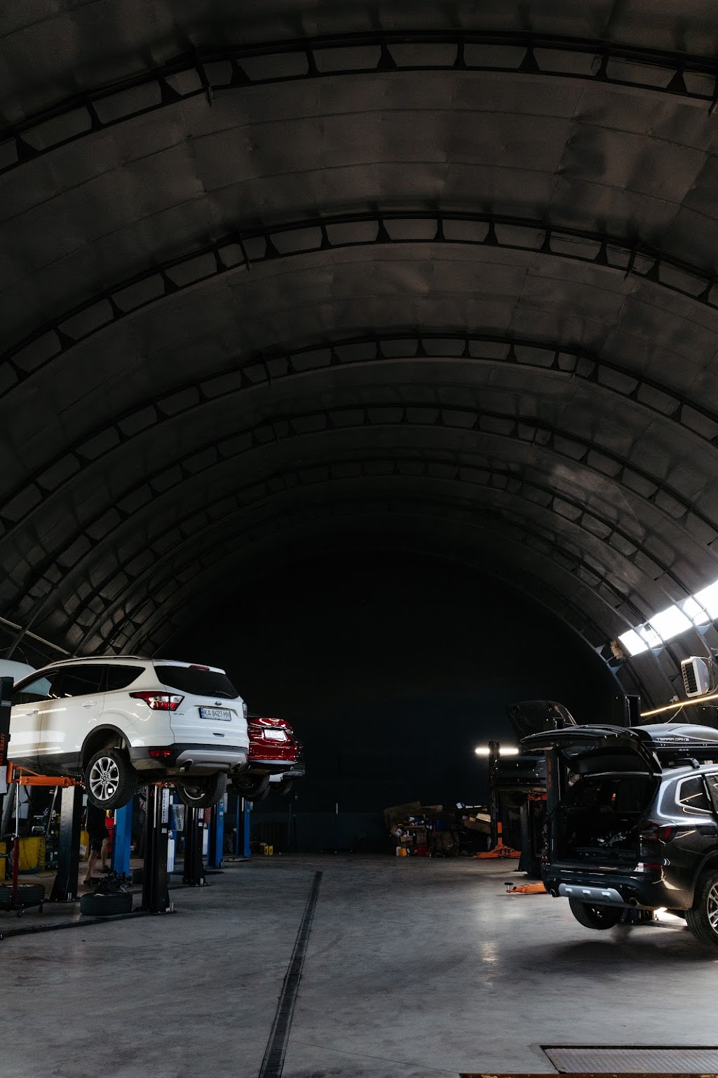 Mechanic Center – Автосервіс, Автомийка, Шиномонтаж, Кузовні роботи, Фарбування авто, Автомагазин