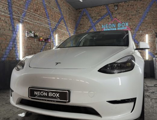 NEON BOX detailing studio / детейлінг / полірування авто/ полірування скла / полірування фар / хімчистка авто / мийка двигуна