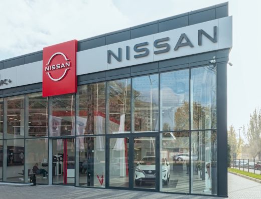 NISSAN на Грушевського – Скай Моторс+