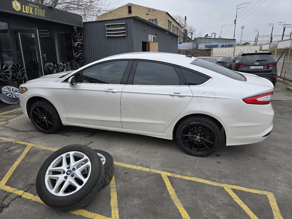 Шиномонтаж “Lux Tire”