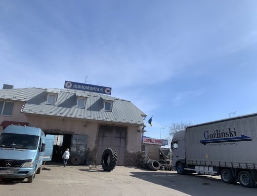 Шиномонтажі.TIR парковка