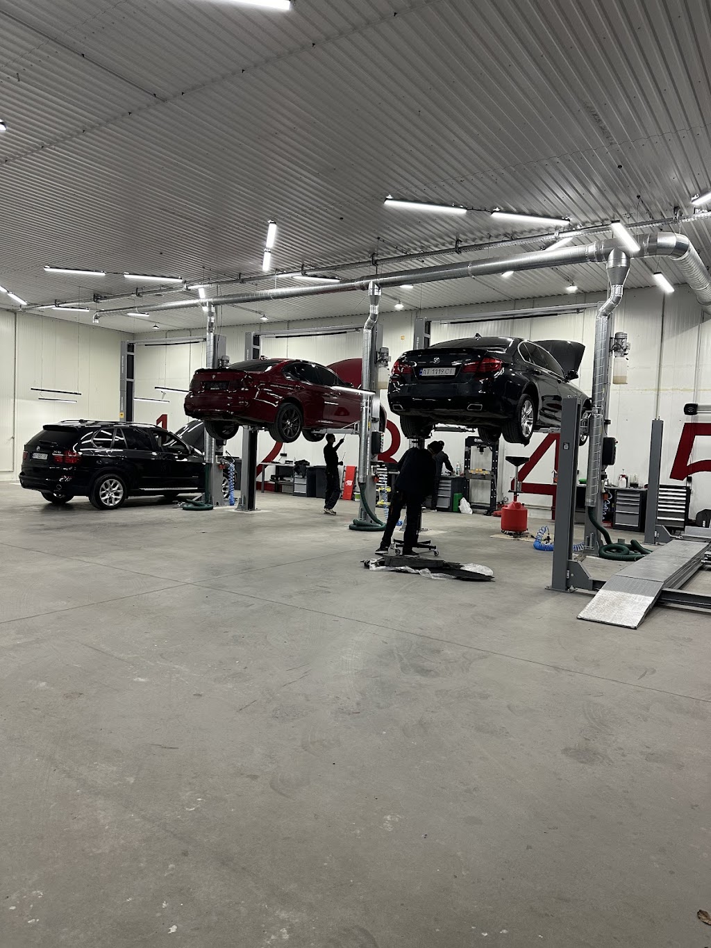 СТО БМВ Івано-Франківськ баЗа для BMW та MINI