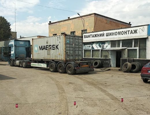 Вантажний шиномонтаж OPTSHINA