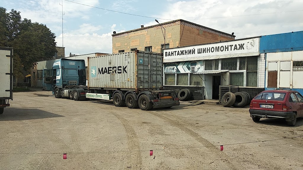 Вантажний шиномонтаж OPTSHINA