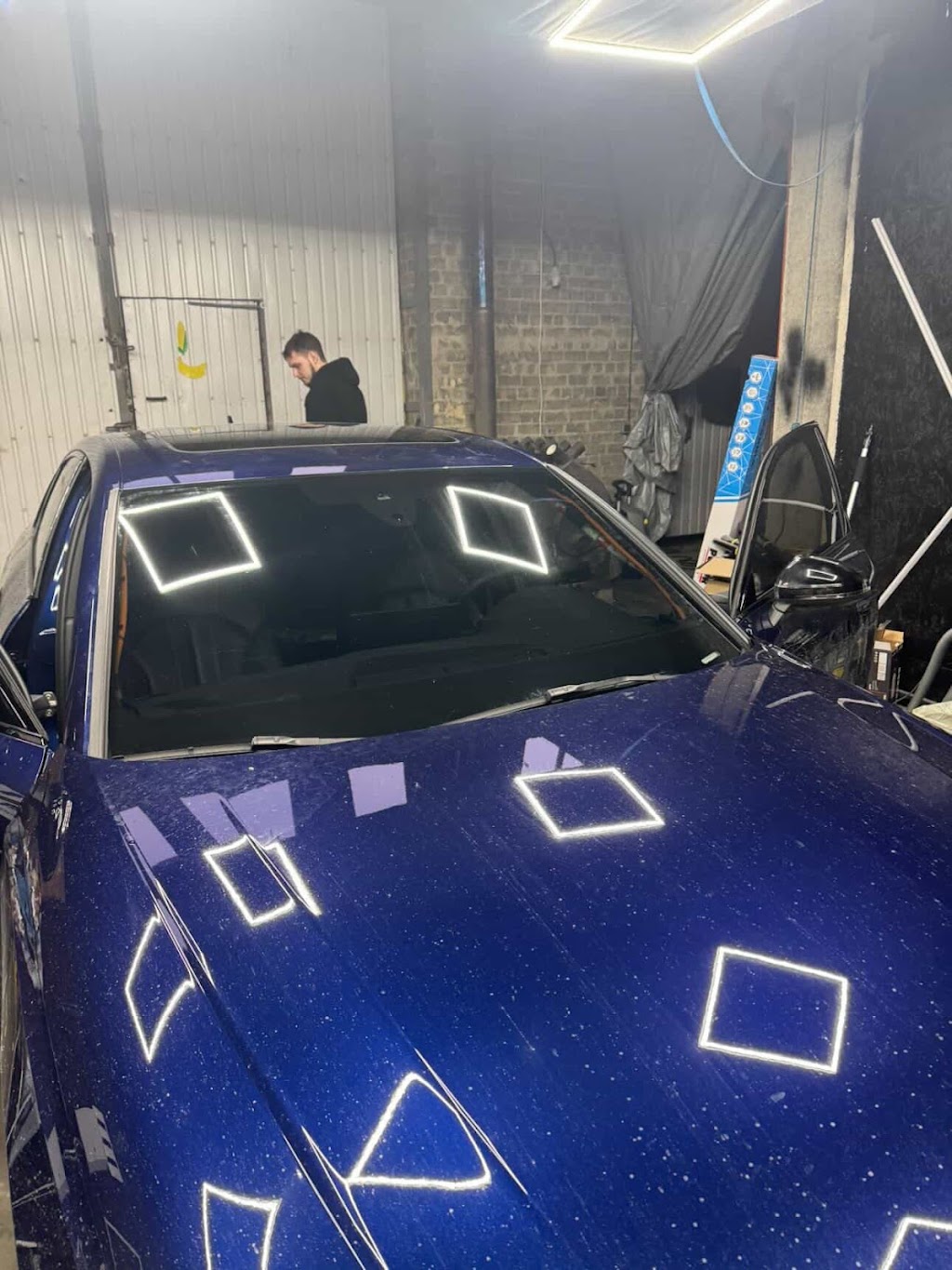 visual_car_bucha
