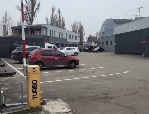«Академ детейлінг» – мийка авто, тонування, захисна плівка, полірування, фари, хімчистка салона, ремонт автоскла, PDR