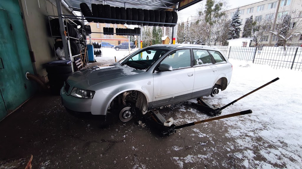Автомийка та шиномонтаж