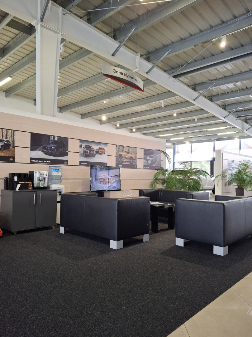 Дилерський центр Mitsubishi Motors