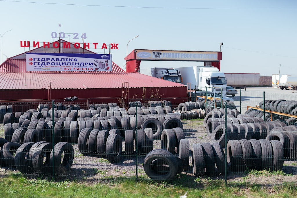 Шиномонтаж TIR / Шинний сервіс RENAMAX – Ренамакс ARENA TIRES