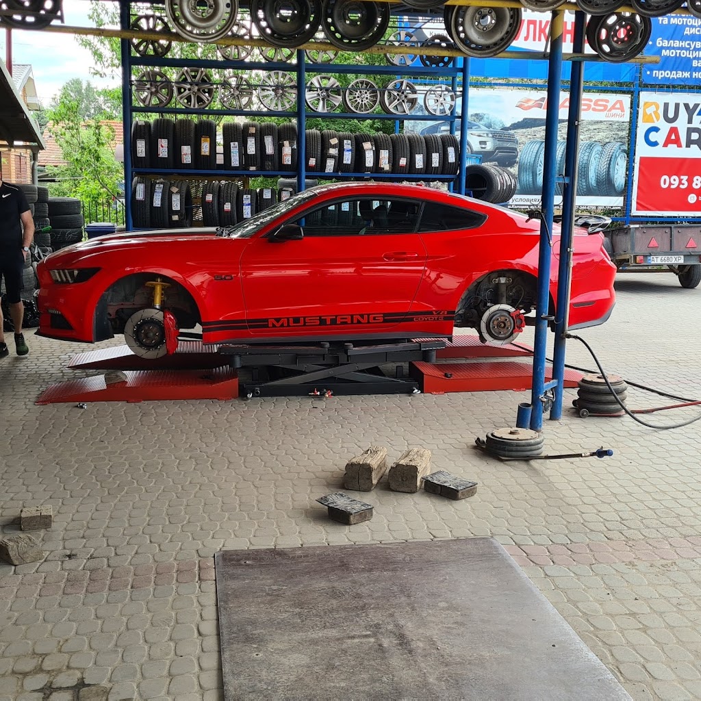 Шиномонтаж на Карпатській